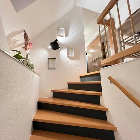 Appartement Klimatisierte Dachgeschoss-oase Mit 3 Schlafzimmern, Blick & Komfort