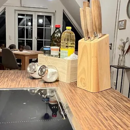 Klimatisierte Dachgeschoss-oase Mit 3 Schlafzimmern, Blick & Komfort Appartement