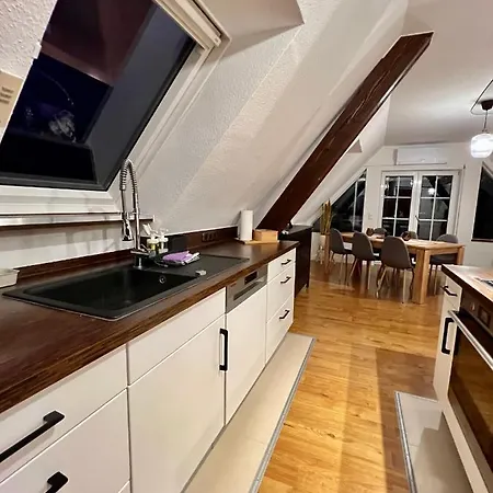 Appartement Klimatisierte Dachgeschoss-oase Mit 3 Schlafzimmern, Blick & Komfort *