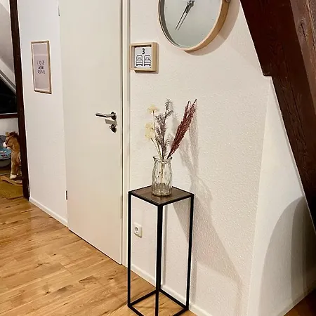 Klimatisierte Dachgeschoss-oase Mit 3 Schlafzimmern, Blick & Komfort Kehl