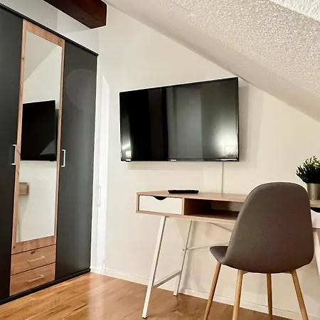 Klimatisierte Dachgeschoss-oase Mit 3 Schlafzimmern, Blick & Komfort